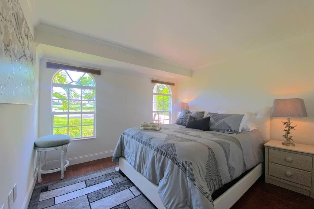 Cheerfull 4/Bed/ 3 Bath / Pool / Best Location Нейплс Экстерьер фото
